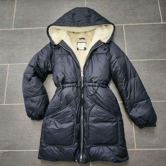 A&F NWOT Air Cloud Puffer Parka - Picture 2 of 8